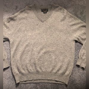 Alexander Julian Colours vintage 100% cashmere v-neck sweater